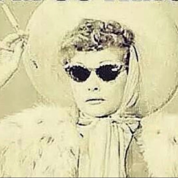 Meet your Posher, Heather - Picture 1 of 2